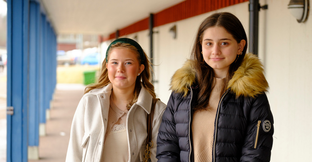 Baraa Sallaleh och Livia-Emmeline Kax Treson är elev i årskurs 8 på Noretskolan